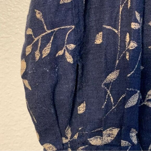 LIZ CLAIBORNE Liz-sport Linen Blend Shirt Women Medium Navy Blue Tan Leaf. - Picture 12 of 12